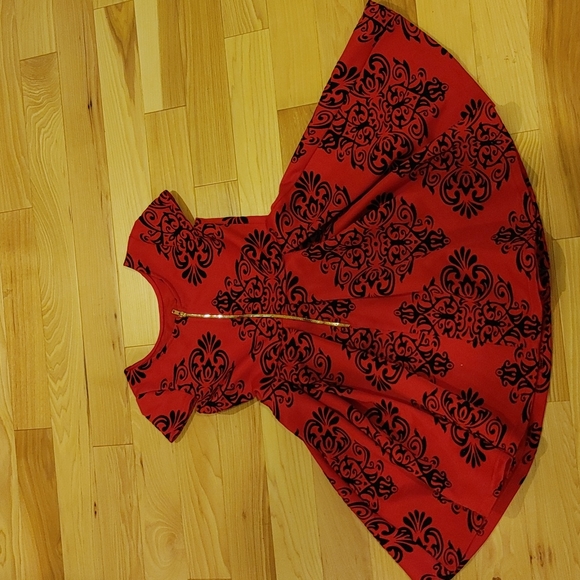 Rare Editions girls size 10 red w/ black velvet pattern and gold zipper in back. - Picture 2 of 2
